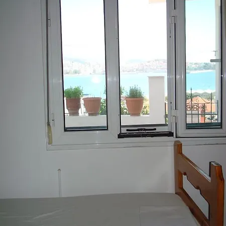 בית נופש Sea View House קאבאלה